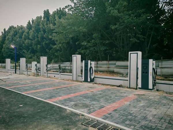 某公安派出所充电桩安装完毕